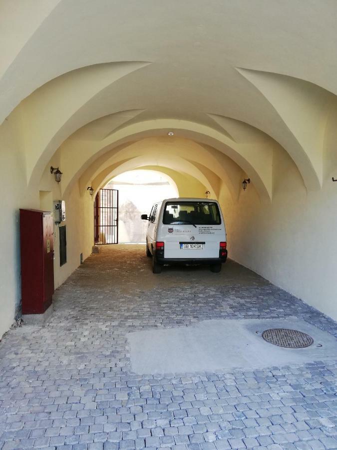 Ferdinand Apartments Mediaş エクステリア 写真